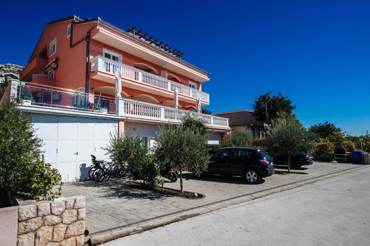 Apartments By The Sea Starigrad, Paklenica - 16421 Buitenkant foto