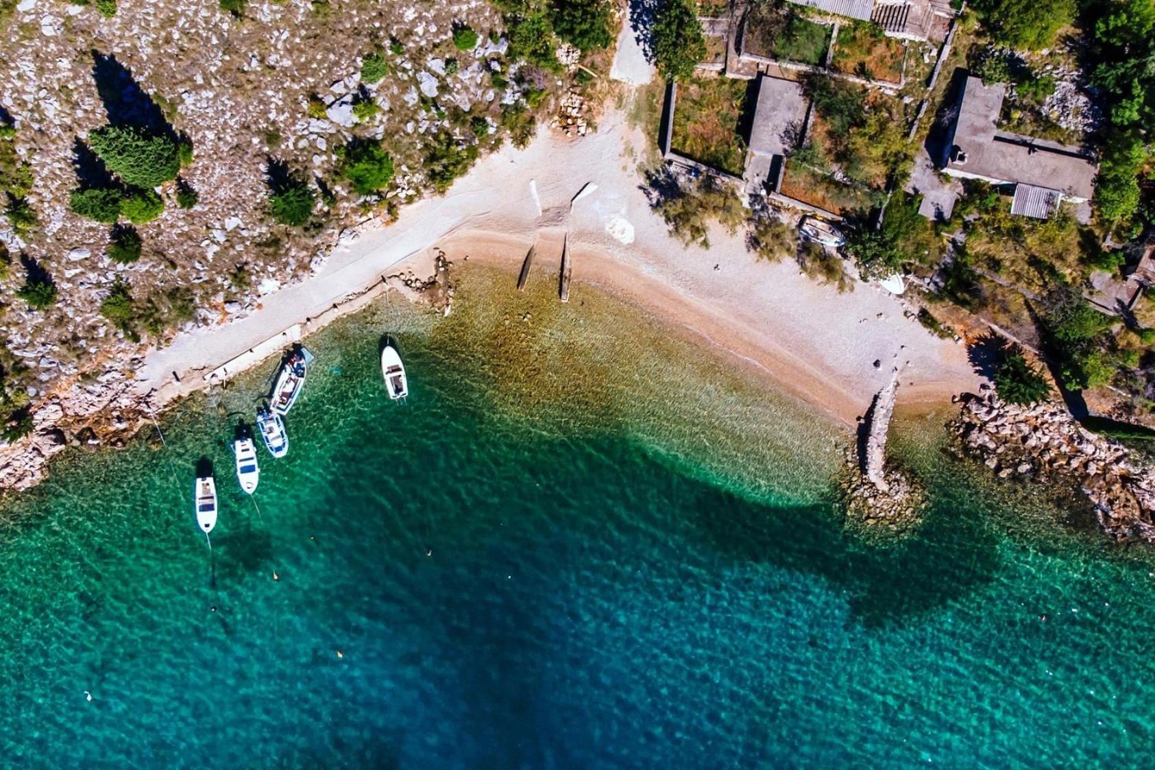Apartments By The Sea Starigrad, Paklenica - 16421 Buitenkant foto